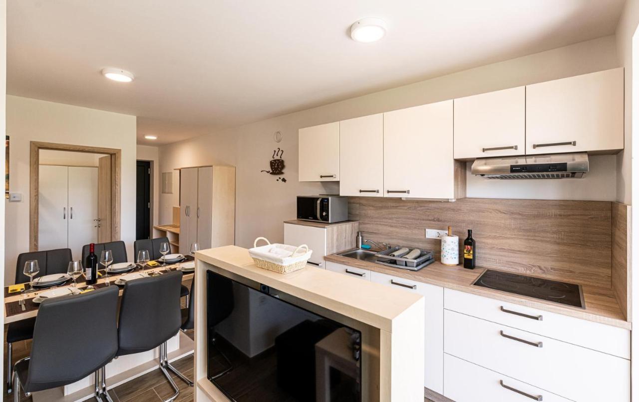 Veržej Apartmaji Banonia מראה חיצוני תמונה