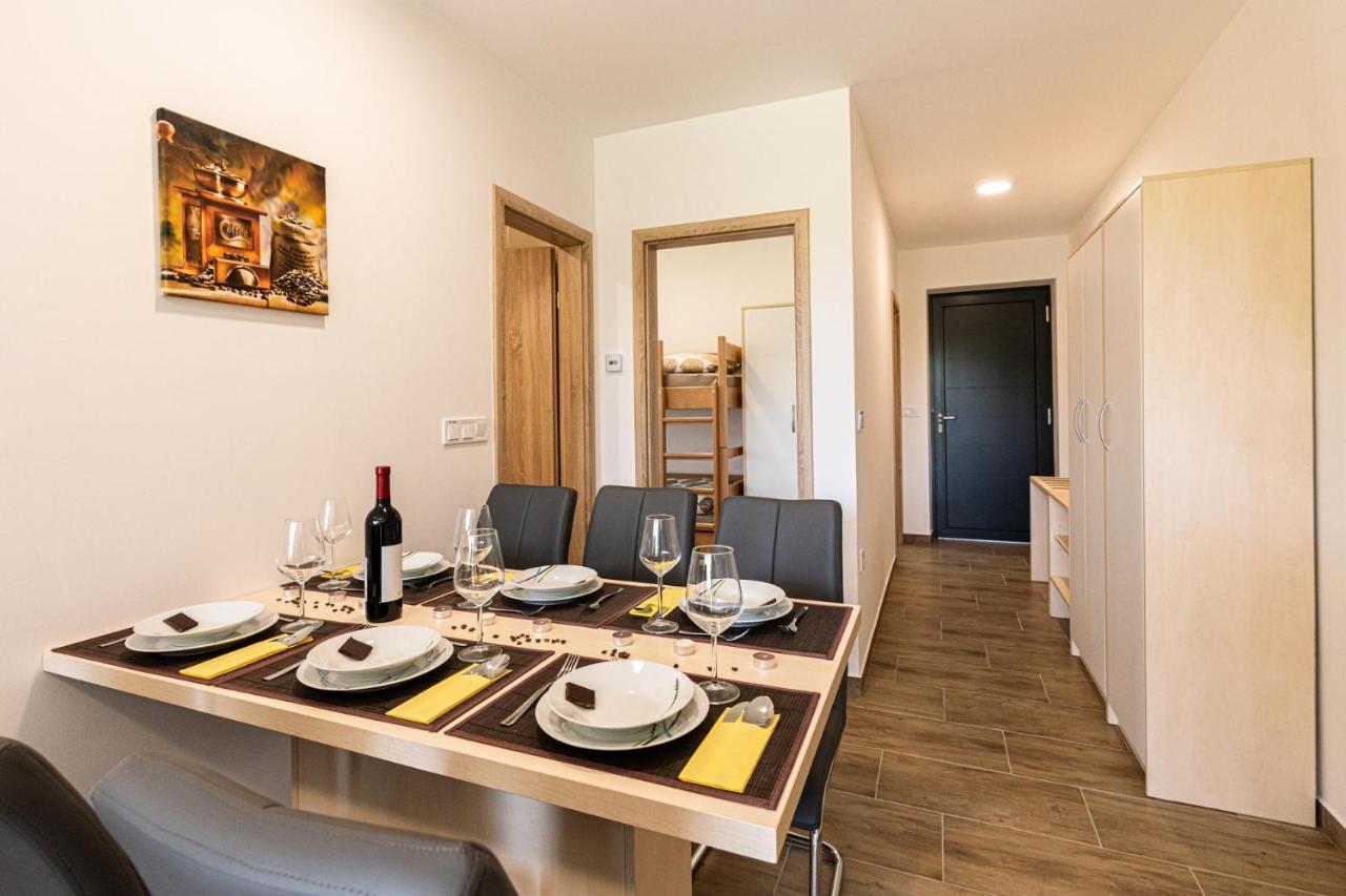 Veržej Apartmaji Banonia מראה חיצוני תמונה